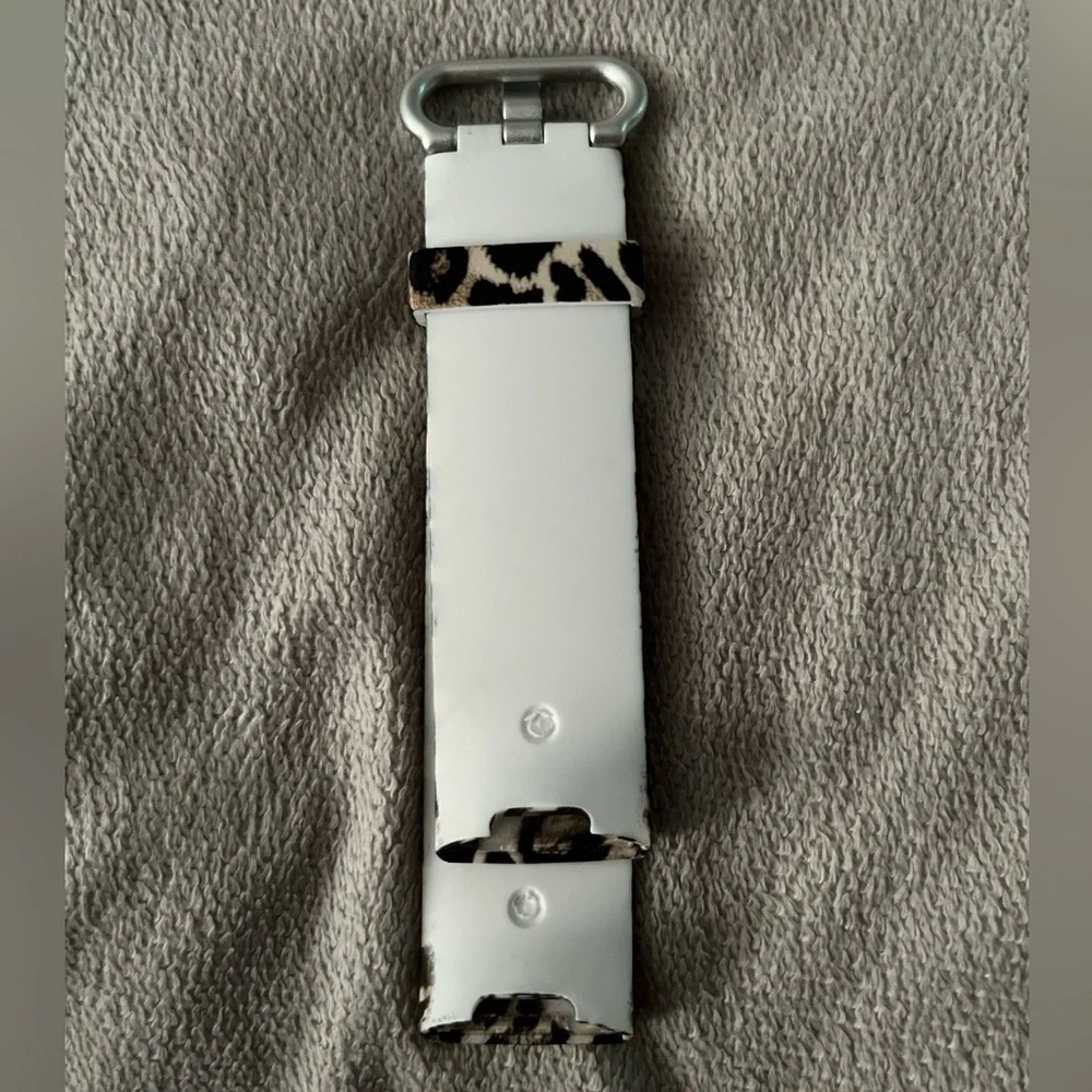 Fit-Bit Charge 3 and 4 Leopard Print Band